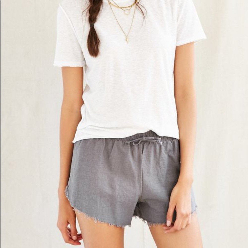 URBAN OUTFITTERS brown linen shorts size medium